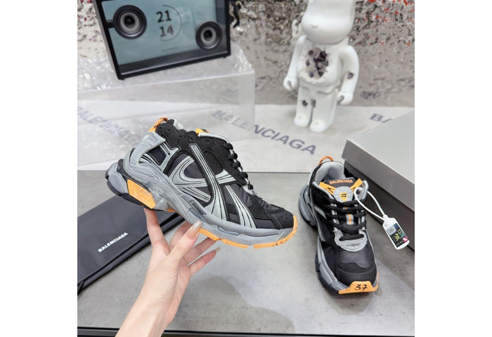 Ba*len*cia*ga track runner btt-196