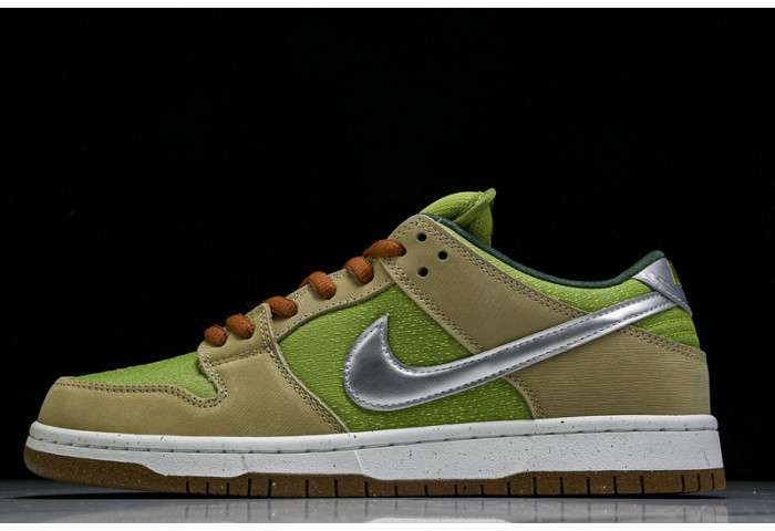 nike sb dunk low “escargot” fq7585-200