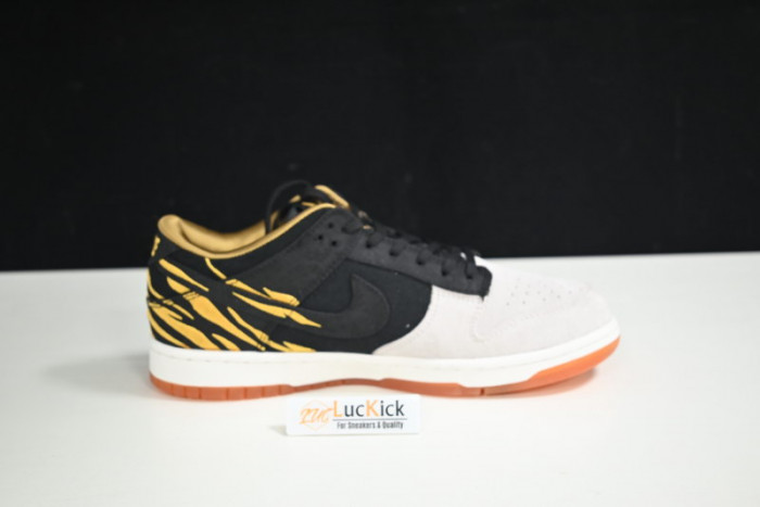 nike dunk low year of the tiger   dq5351-001