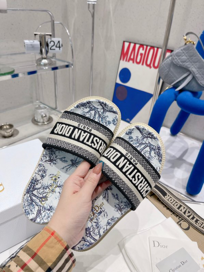 DIOR SLIDES DS-015