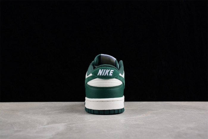 dunk low “noble green”  fd0350-133