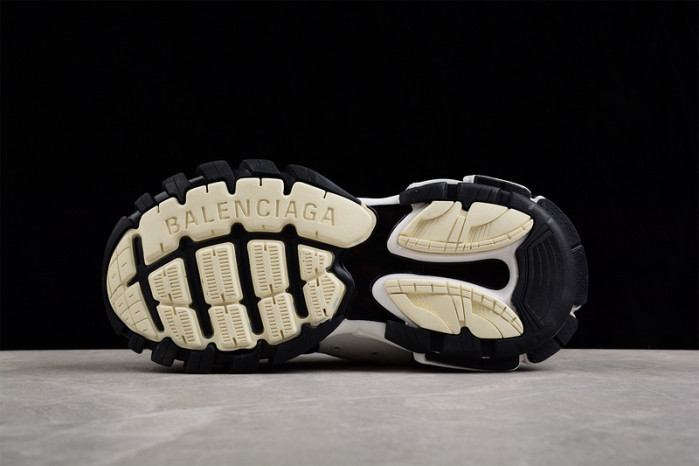 Ba*len*cia*ga track trainer  btt-024