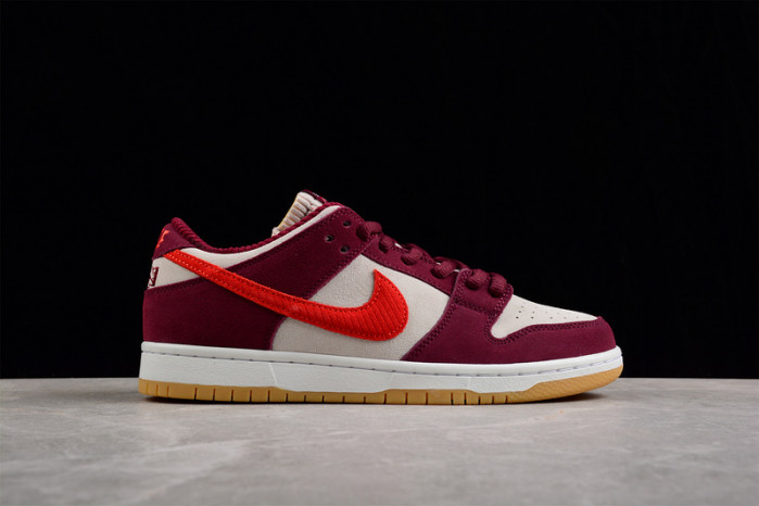 nike sb dunk low x skate like a girl  dx4589-600