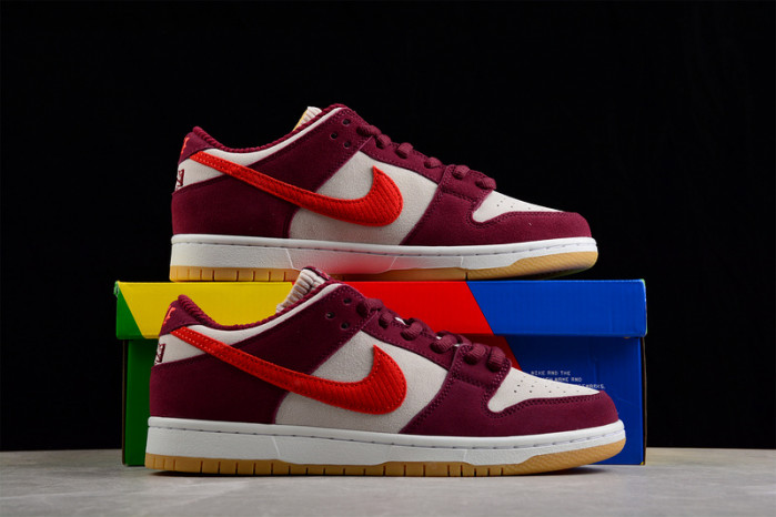 nike sb dunk low x skate like a girl  dx4589-600