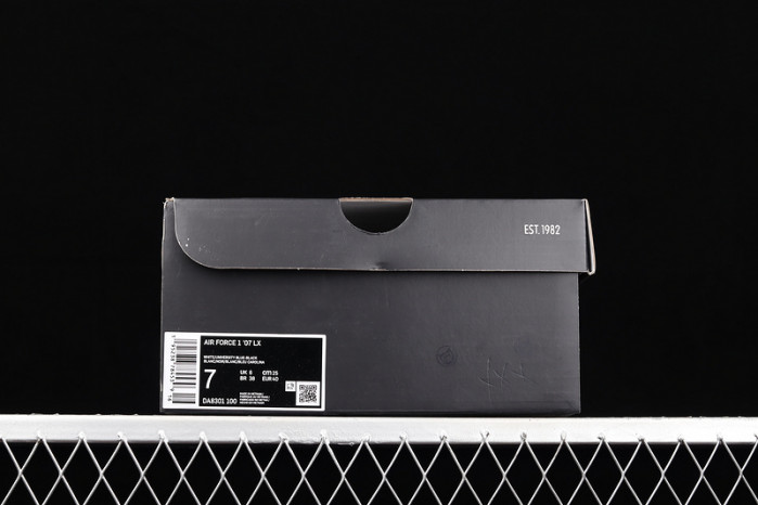 nike air force 1 da8301--100