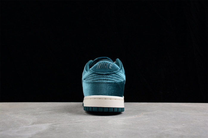 nike dunk low dz5224-300