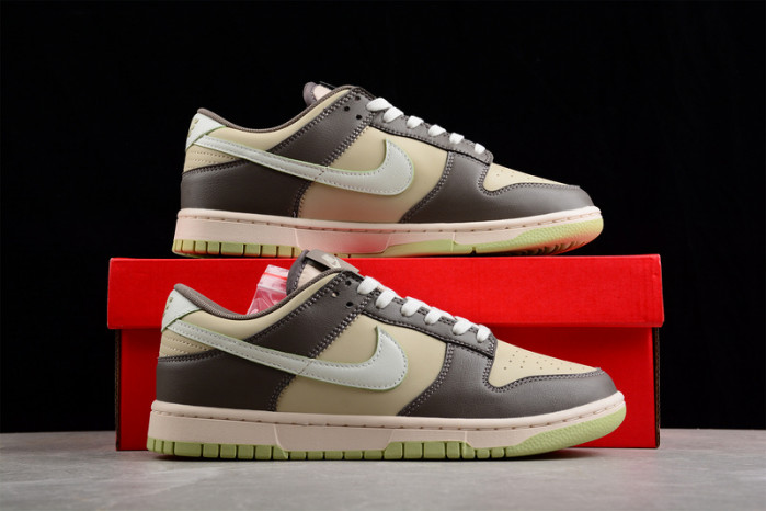 nike  sb dunk low "khaki" fb4960-210