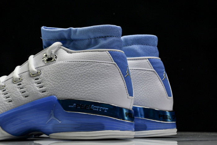 air jordan 17 low “university blue”  fj0395-101