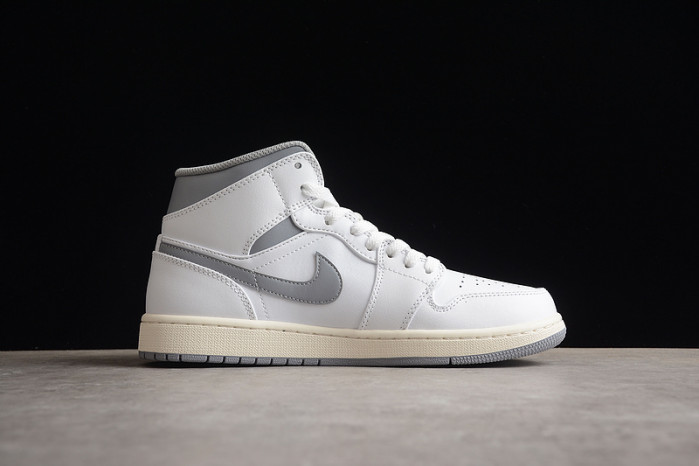 air jordan 1 mid  554724-135