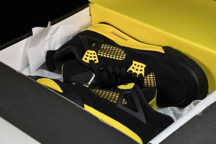 air jordan 4 thunder 2023    dh6927-017