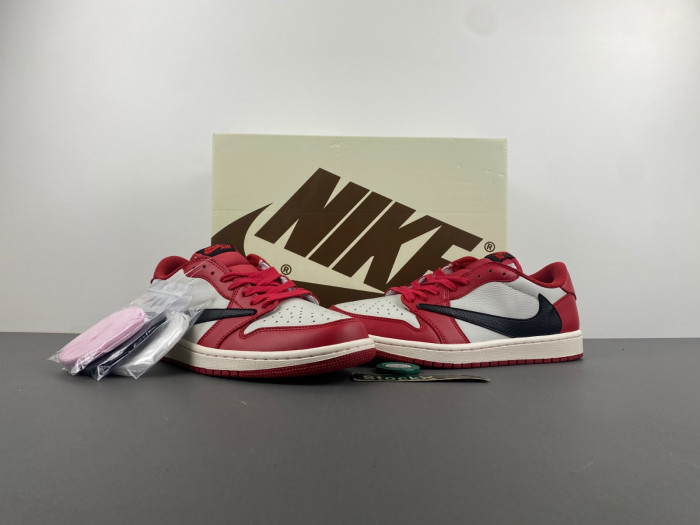 Travis Scott x Air Jordan 1 DZ4137-700