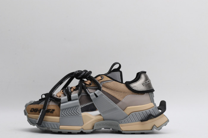 dg  sneakers  dg -012