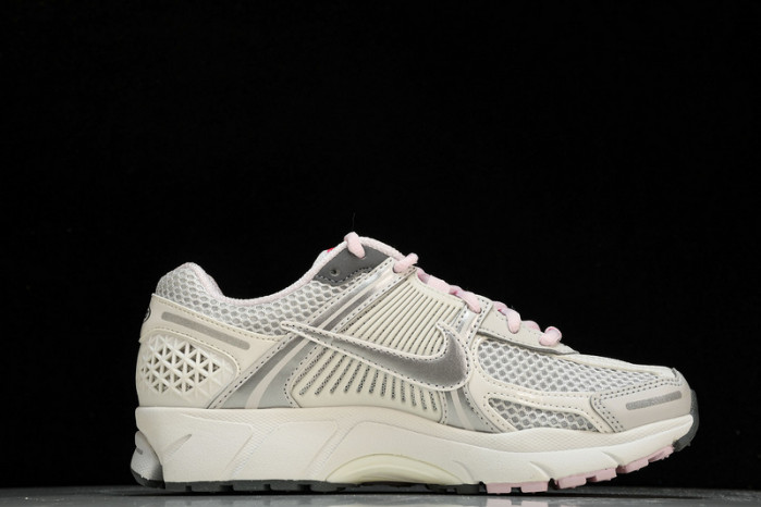 nike air zoom vomero 5   fn3695-001