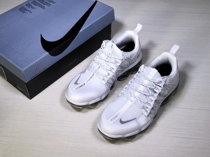 nike air vapormax run utility white reflect silver (w) aq8811-100