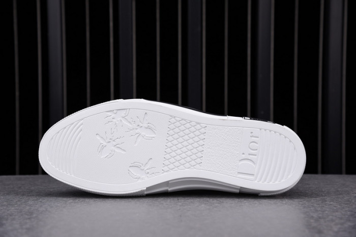 DR B23 HIGH-TOP SNEAKERS 0107