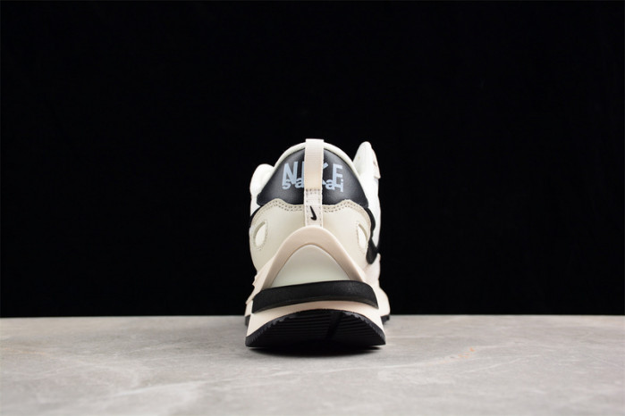 sacai x vaporwaffle  dd1875-101