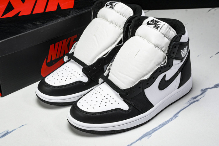 Air Jordan 1 High OG "Stage Haze" 555088-010