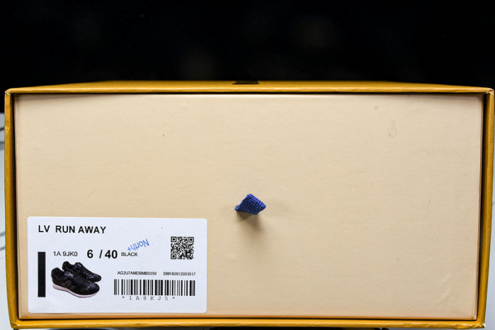 LOU VUIT RUN AWAY LVRA-002