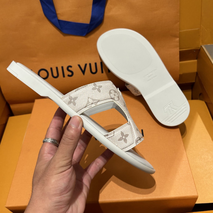 L*VT SANDALS LVLSS-094