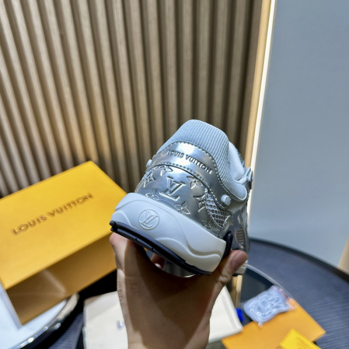 L*VT OLYMPIA LTOA-005