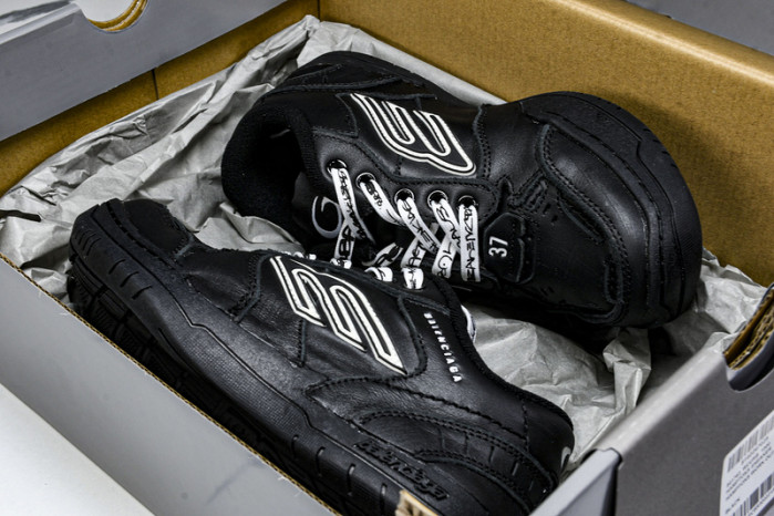 Balenciaga Hamptons Worn-Out WCURB1000