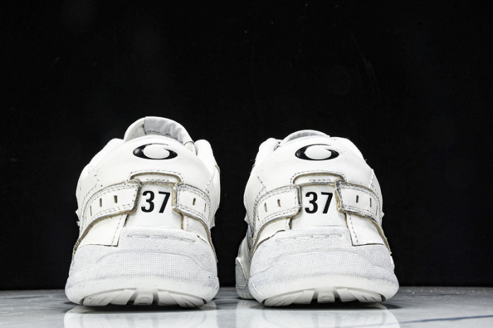 Balenciaga Hamptons Worn-Out WCURS9000