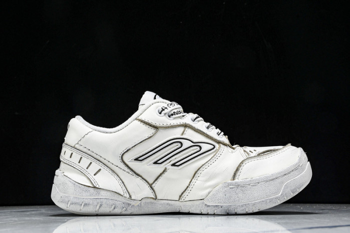 Balenciaga Hamptons Worn-Out WCURS9000