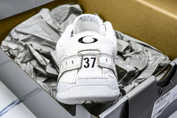 Balenciaga Hamptons Worn-Out WCURS9000