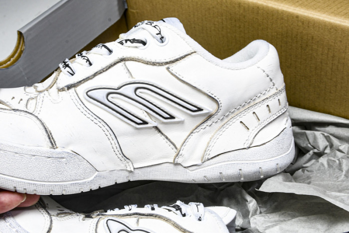 Balenciaga Hamptons Worn-Out WCURS9000