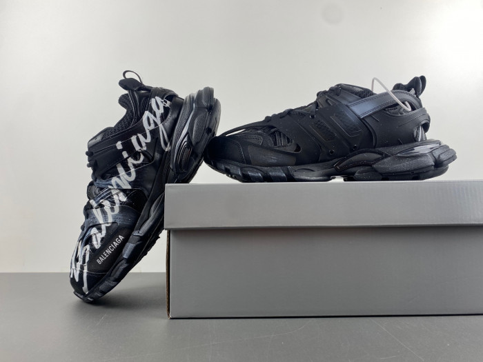 Ba*len*cia*ga track runner btt-206