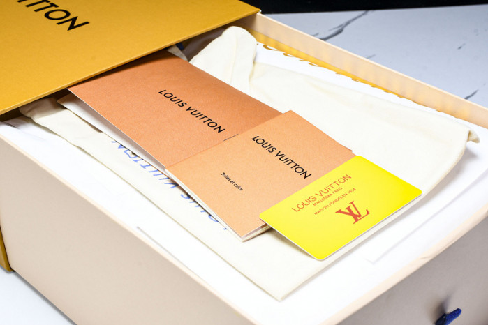 LOU VUIT RUN AWAY LVRA-004