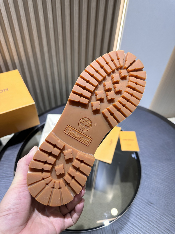 L**V**T* BOOTS LVTBS-011