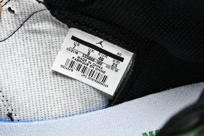 Air Jordan 1 Pine Green 555088-302