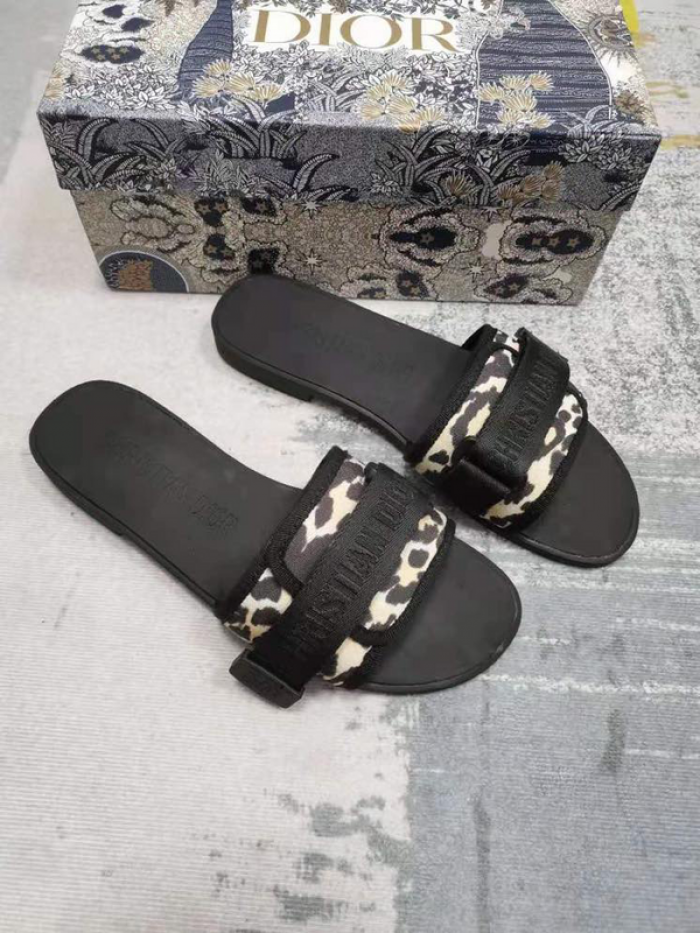 DIOR SLIDES DS-028