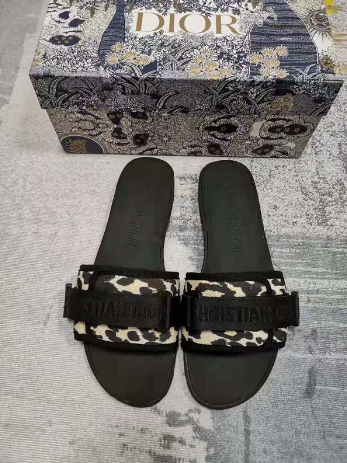 DIOR SLIDES DS-028