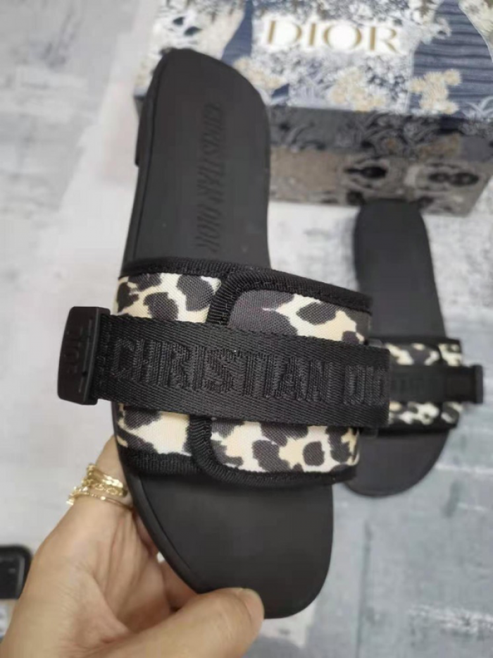 DIOR SLIDES DS-028