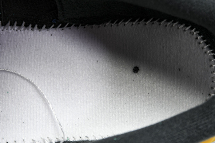 Air Jordan 4 “Remastered” FQ7939-007