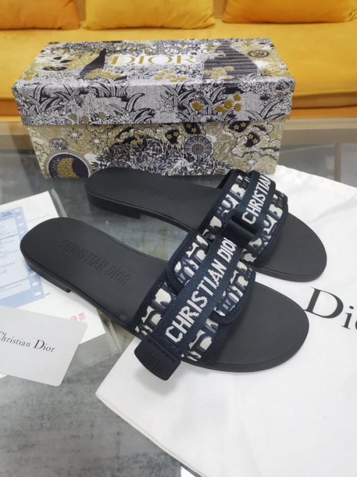 DIOR SLIDES DS-031