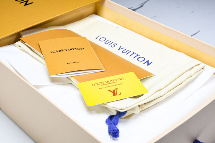 LOU VUIT RUN AWAY LVRA-006