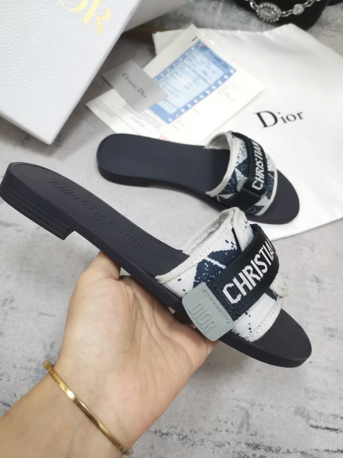 DIOR SLIDES DS-029