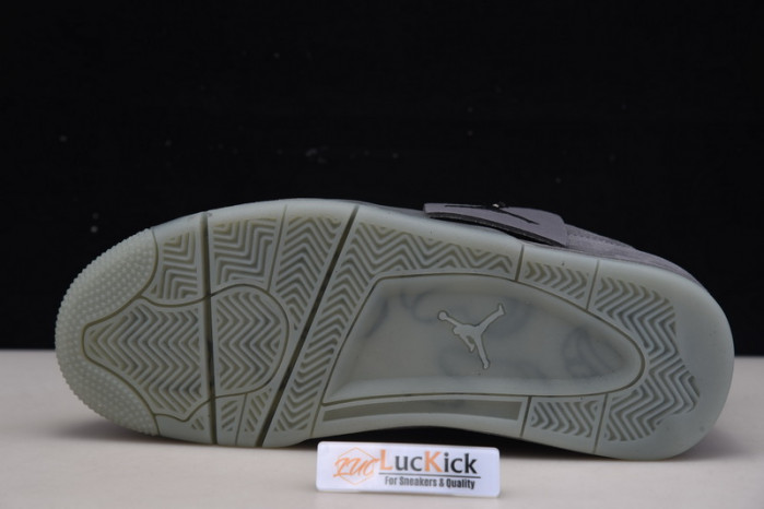 jordan 4 retro kaws 930155-003