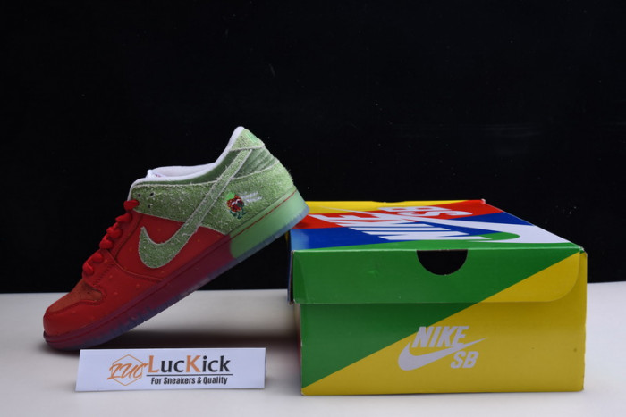 nike dunk low sb "strawberry cough" cw7093-601