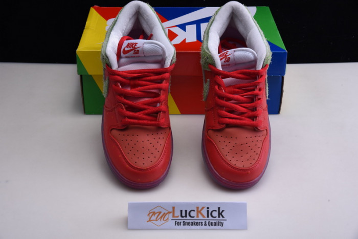 nike dunk low sb "strawberry cough" cw7093-601