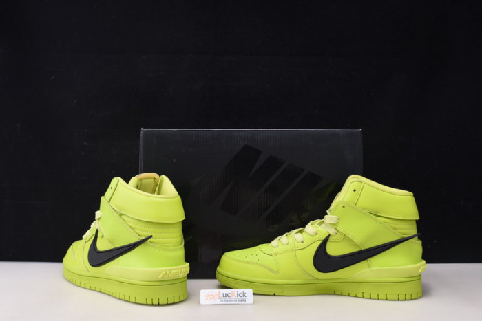 nike dunk high ambush flash lime cu7544-300