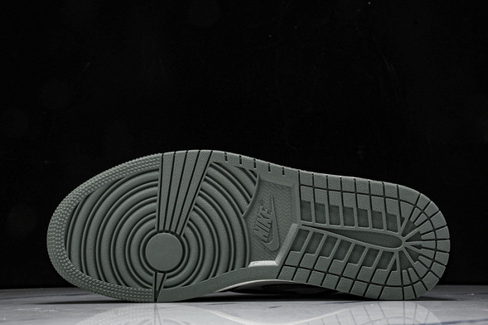 Air Jordan 1 Retro High "Clay Green" 555088-135