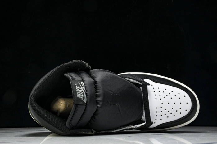 Air Jordan 1 Retro High "Clay Green" 555088-135