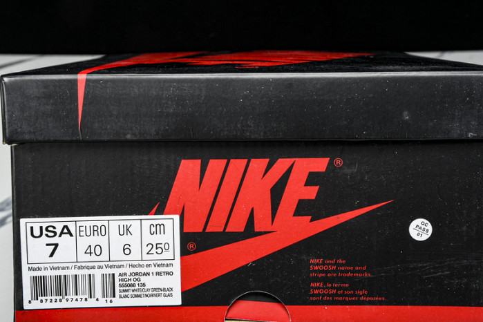 Air Jordan 1 Retro High "Clay Green" 555088-135