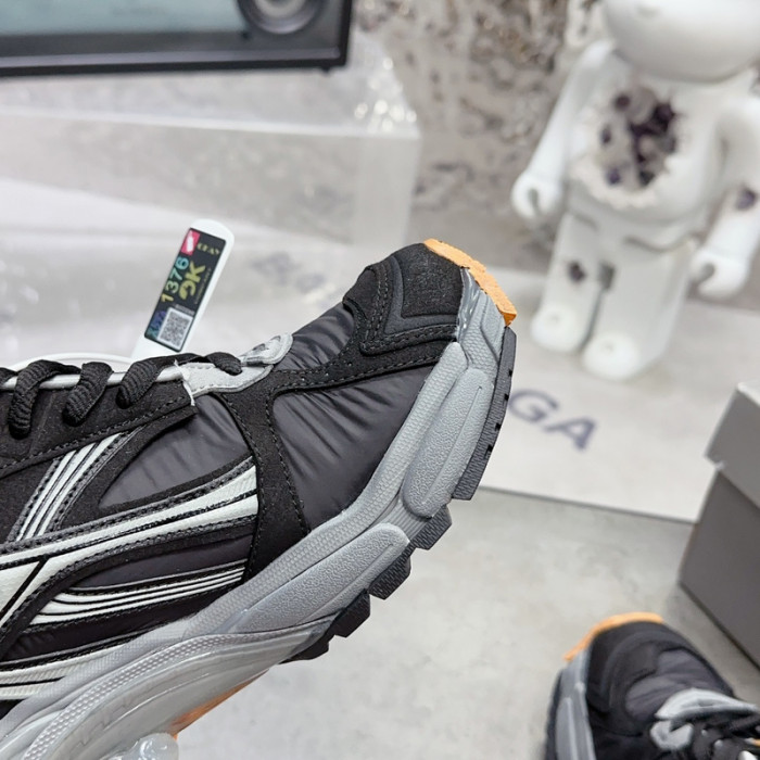 Ba*len*cia*ga track runner btt-196