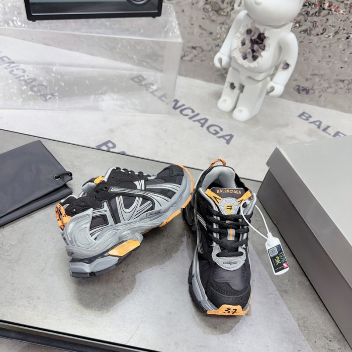 Ba*len*cia*ga track runner btt-196