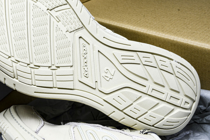 Balenciaga Hamptons Worn-Out WCURS9490